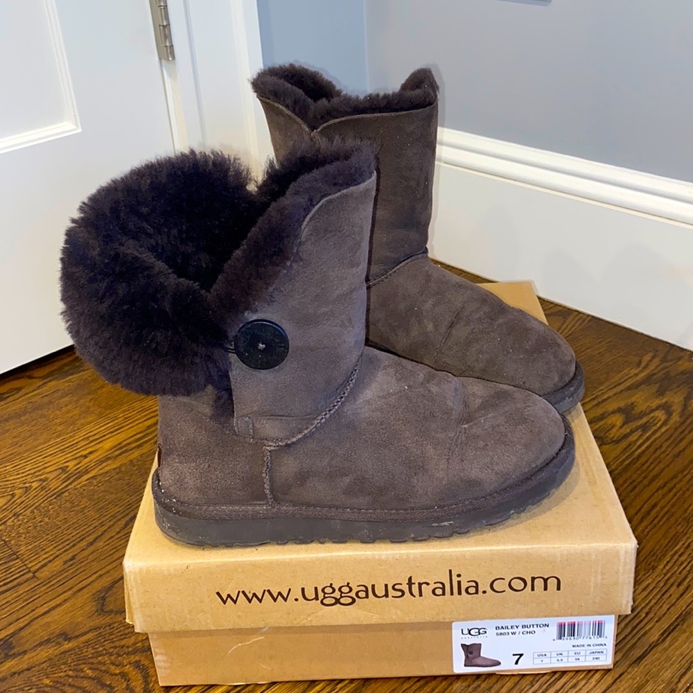Ugg Boots - Bailey Button Uggs